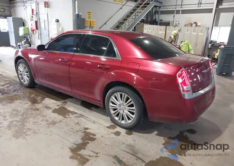 2014 Chrysler 300 z USA, uszkodzony, nr VIN 2C3CCARG8EH206278